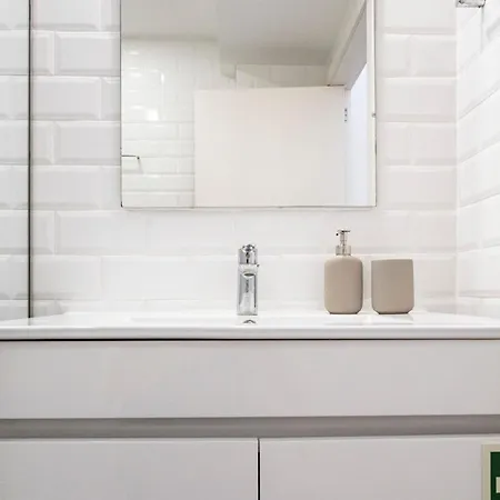 Sena 27 By Lovelystay *