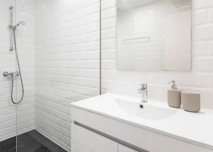 Sena 27 By Lovelystay *