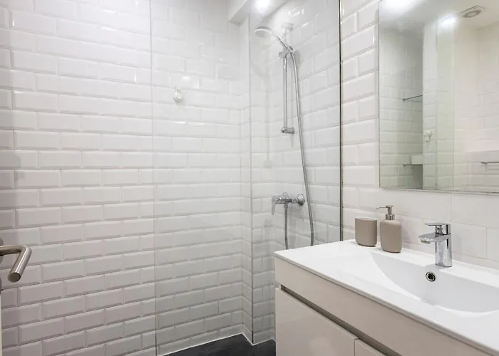 Sena 27 By Lovelystay *