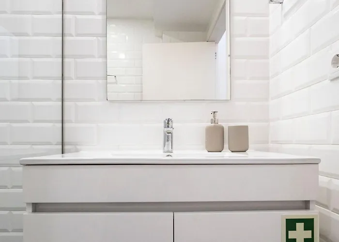 Sena 27 By Lovelystay *